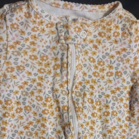 Child of Mine Yellow and White Floral Footie​ - Picture 2 of 5